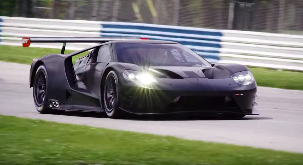 Ford GT racer gets a shakedown at Sebring