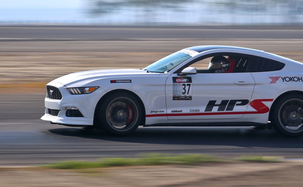 HPS Performance Ecoboost Mustang attacks Buttonwillow Raceway