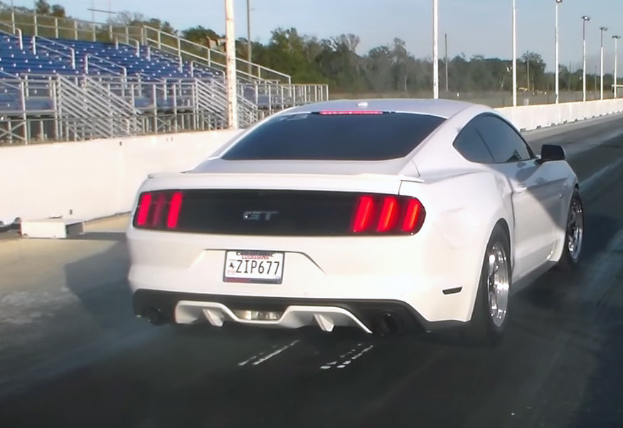 Edge of eights: 900-horsepower Mustang gets a boost from Hellion