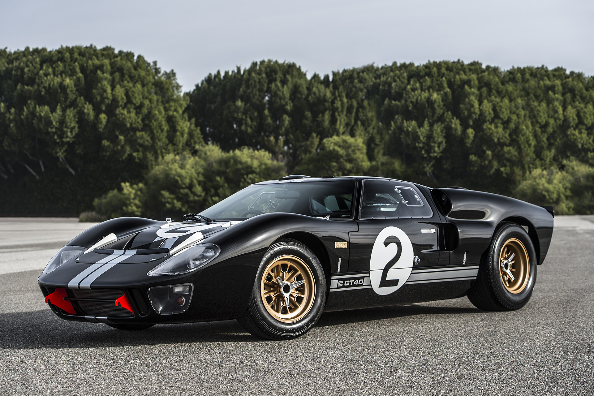 Shelby, Superformance unveil 50th Anniversary GT40