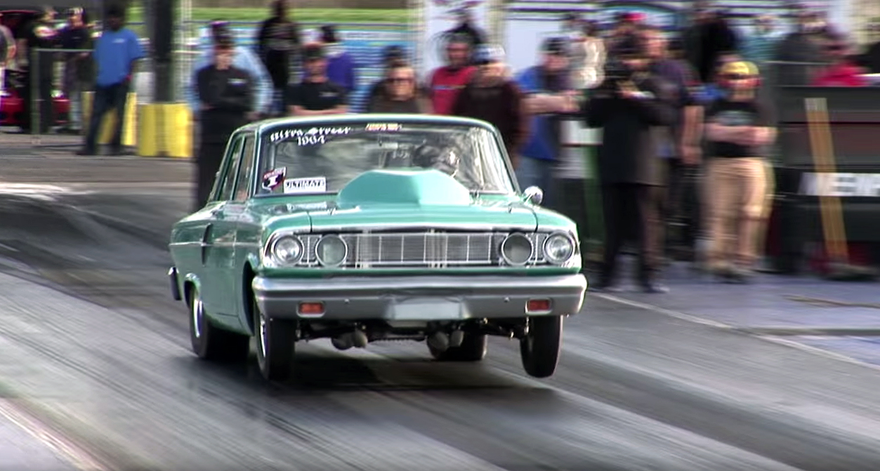 All-motor, big-block Ford Fairlane leaps off the line