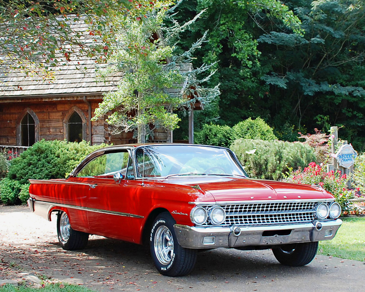 1961 Ford Galaxie Starliner