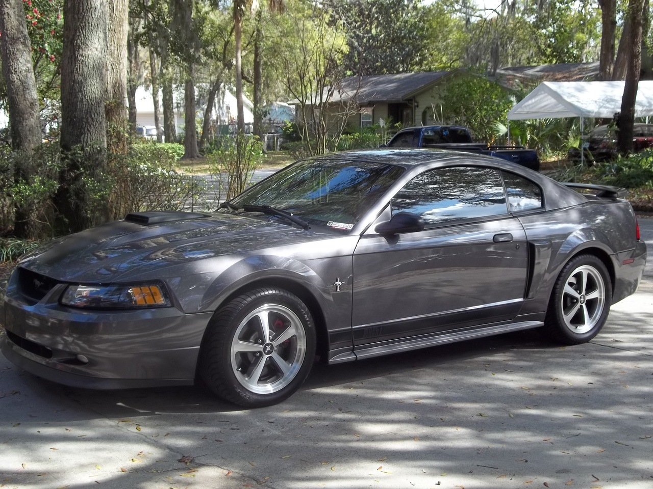 2003 Ford Mustang Mach 1