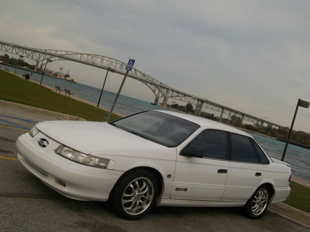 1993 Ford Taurus SHO