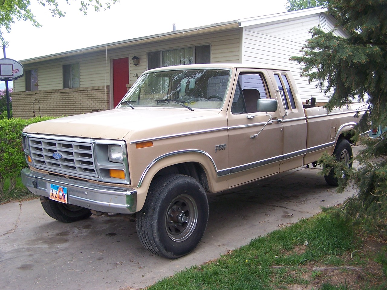 1984 Ford F-250 XLT